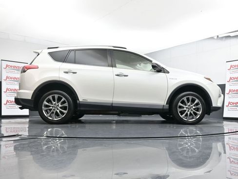 Used 2016 Toyota RAV4 Limited image 42