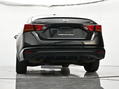 Used 2024 Nissan Altima 2.5 SV image 41