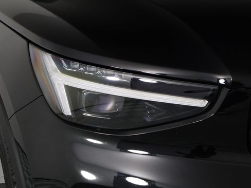 Certified 2026 Volvo XC40 B5 Plus AWD/4WD image 26