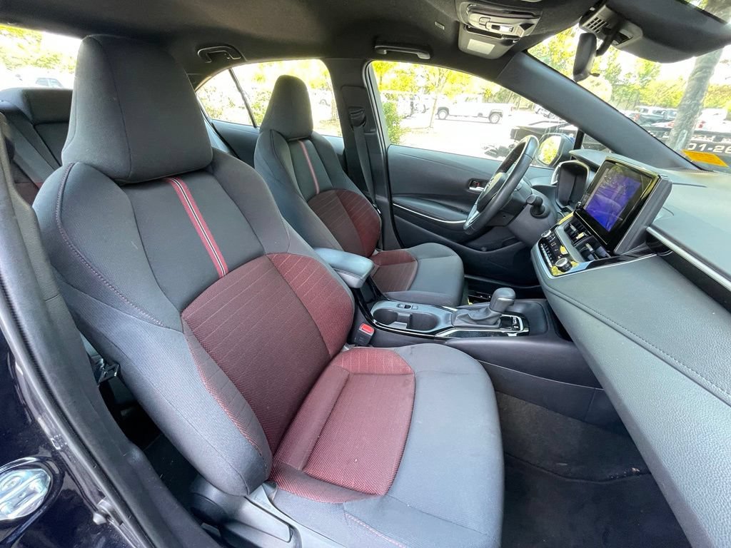 Used 2025 Toyota Corolla SE FWD image 30