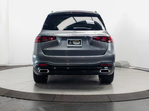 Certified 2026 Mercedes-Benz GLS 450 4MATIC image 33