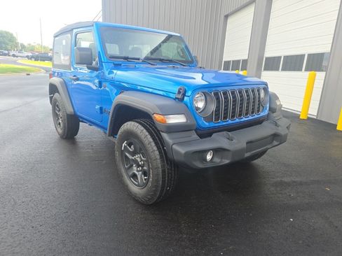 Used 2026 Jeep Wrangler Sport AWD/4WD image 1