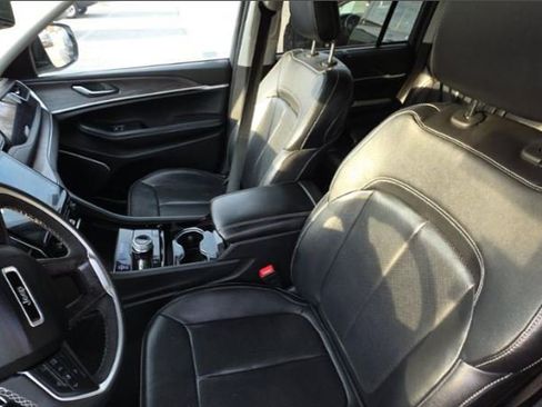 Used 2023 Jeep Grand Cherokee 4WD 4xe w/ Luxury Tech Group II image 7