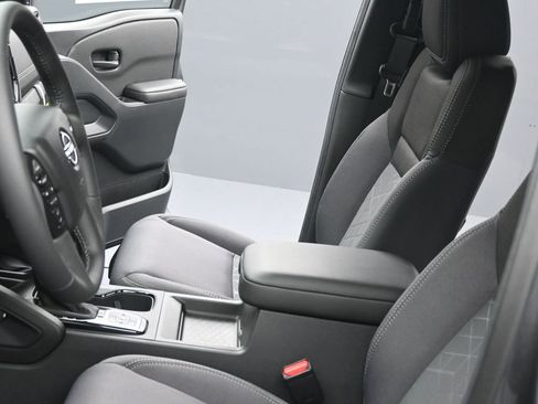 New 2026 Nissan Frontier SV image 18