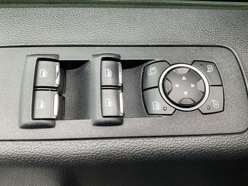 Used 2018 Ford F150 Lariat w/ Equipment Group 502A Luxury AWD/4WD image 26