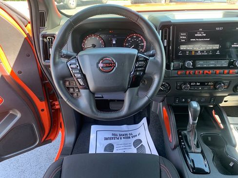 Used 2025 Nissan Frontier PRO-4X w/ Pro Convenience Package AWD/4WD image 22