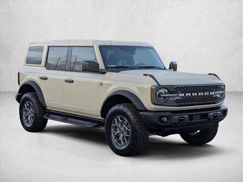 New 2025 Ford Bronco Badlands image 6