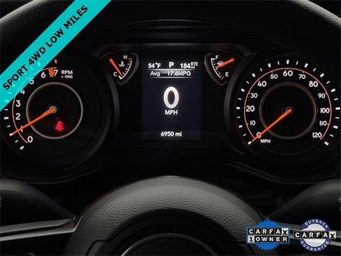 Used 2025 Jeep Gladiator Sport image 16