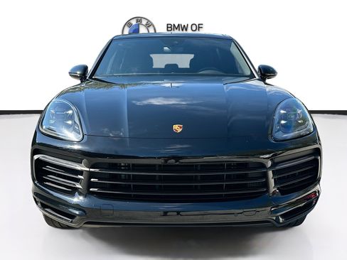 Used 2022 Porsche Cayenne image 2