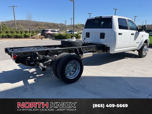 New 2026 RAM 5500 4x4 Crew Cab image 18