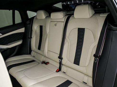 Used 2022 BMW X6 M w/ Competition Package AWD/4WD image 25