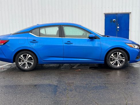 Used 2023 Nissan Sentra SV image 3