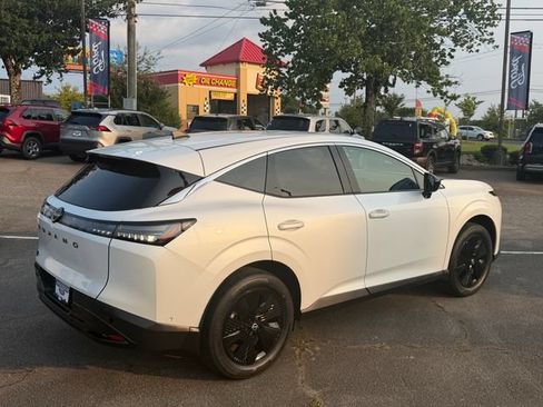 Used 2025 Nissan Murano SV FWD image 4