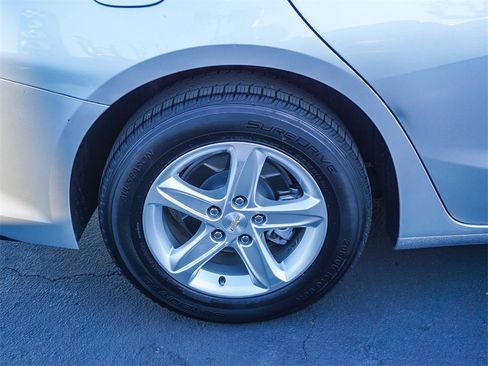 Used 2022 Chevrolet Malibu LT image 8