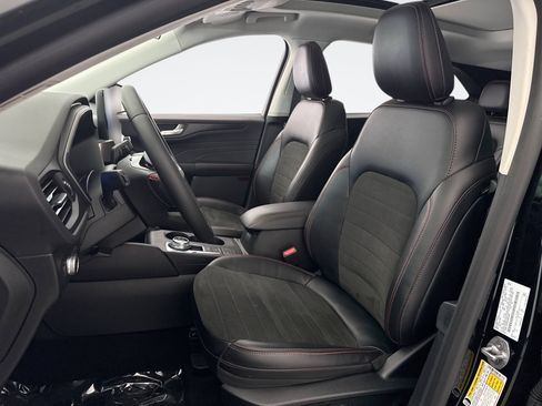 Used 2022 Ford Escape SEL w/ SEL Stealth AWD Package image 11