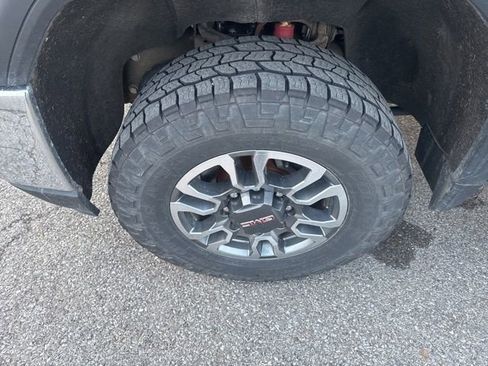 Certified 2022 GMC Sierra 2500 SLT w/ SLT Convenience Package image 9