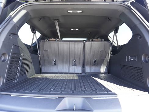 Used 2025 GMC Yukon XL Denali Ultimate AWD/4WD image 49