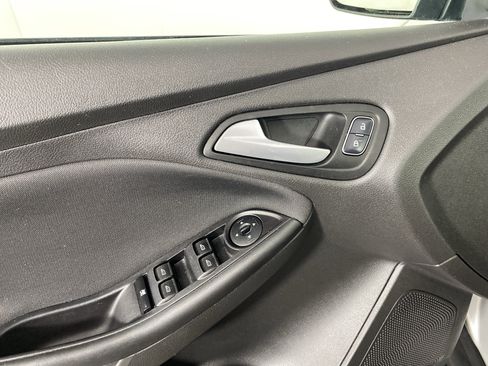 Used 2018 Ford Focus SE image 23