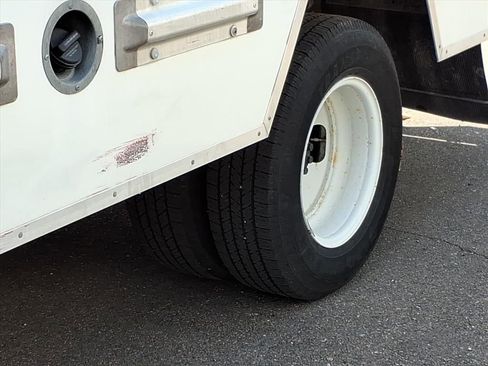 Used 2020 GMC Savana 3500 Extended w/ Driver Convenience Package image 9