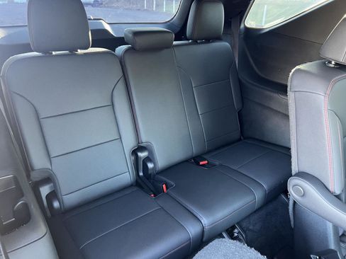 Certified 2024 Chevrolet Traverse RS w/ LPO, Floor Liner Package image 31