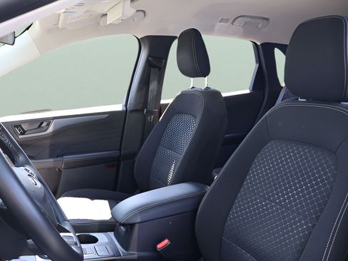 Used 2023 Ford Escape Active AWD/4WD image 14