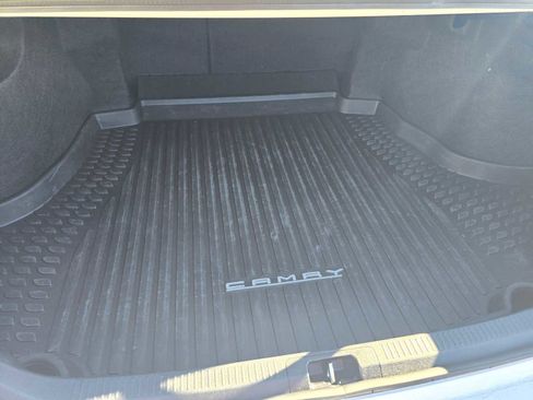 Used 2025 Toyota Camry SE image 17