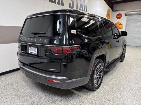 Used 2022 Jeep Wagoneer Series III w/ Rear Seat Video Group 1 image 53