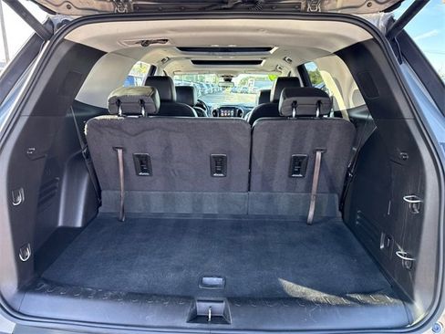 Used 2019 Chevrolet Traverse LT w/ LT Premium Package image 32