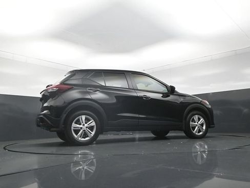 Used 2025 Nissan Kicks Play S w/ Interior Electronics Package FWD image 34