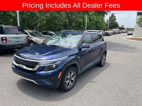 Used 2021 Kia Seltos EX AWD/4WD image 3