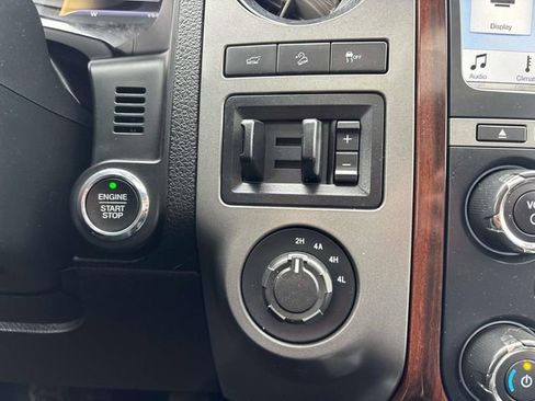 Used 2017 Ford Expedition EL Platinum image 40