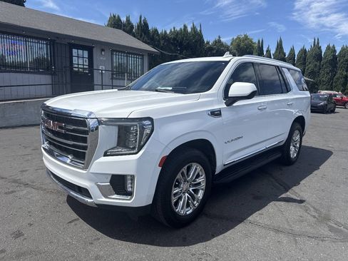 Used 2021 GMC Yukon SLT RWD image 3