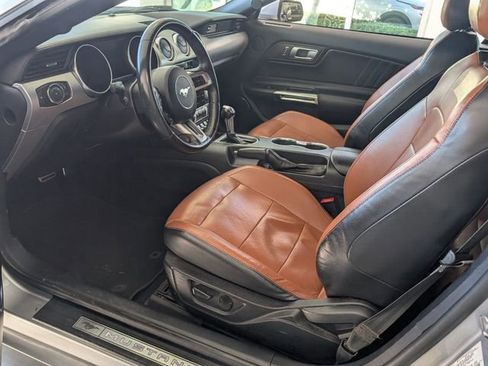 Used 2020 Ford Mustang Premium image 6