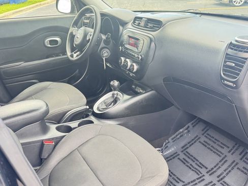 Used 2014 Kia Soul FWD image 22