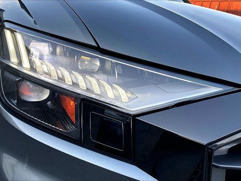 Used 2023 Audi SQ8 Premium Plus w/ SQ8 Luxury Package image 32