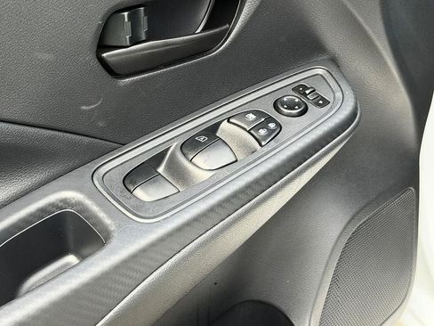 Used 2025 Nissan Versa S w/ Trunk Package FWD image 20