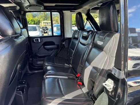 Used 2023 Jeep Wrangler Unlimited Rubicon w/ Xtreme 35 Tire Package AWD/4WD image 6