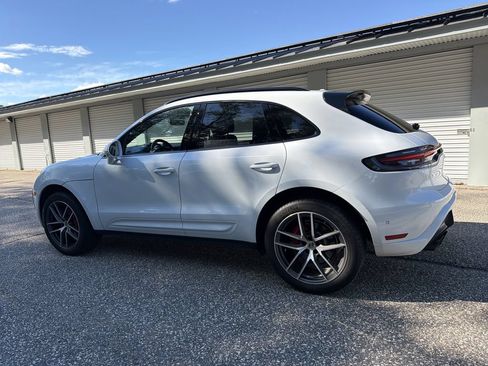 Used 2023 Porsche Macan S AWD/4WD image 2