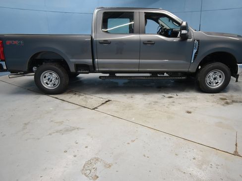 New 2026 Ford F250 XL image 30