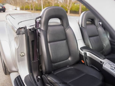 Used 2005 Chevrolet SSR w/ Preferred Equipment Group image 56