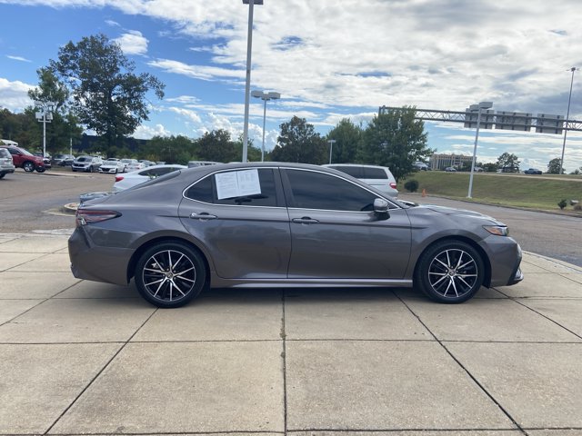 Used 2024 Toyota Camry SE w/ Convenience Package FWD image 10