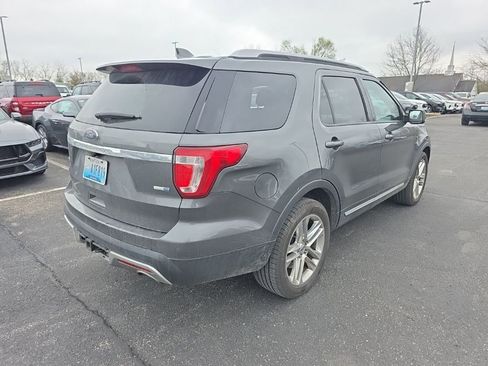 Used 2016 Ford Explorer XLT w/ Equipment Group 202A image 3