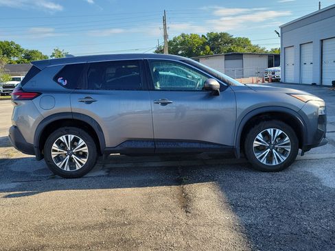 Used 2023 Nissan Rogue SV AWD/4WD image 7