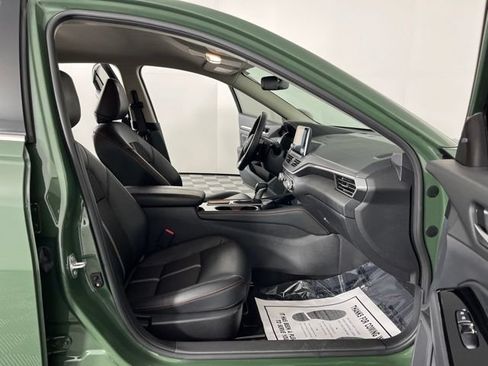 Used 2025 Nissan Altima 2.5 SR FWD image 40