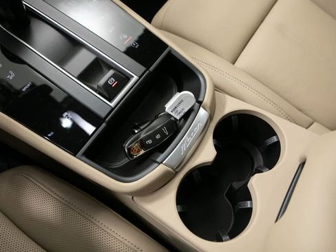 New 2026 Porsche Macan AWD/4WD image 30