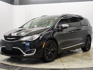 Certified 2018 Chrysler Pacifica Limited 360° Tour