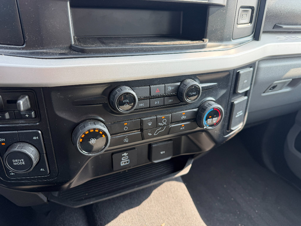 Used 2025 Ford F250 XLT w/ FX4 Off-Road Package AWD/4WD image 12