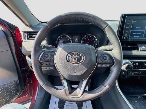 Used 2021 Toyota RAV4 XLE w/ Convenience Package AWD/4WD image 11