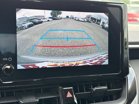 Used 2024 Toyota Corolla LE FWD image 31