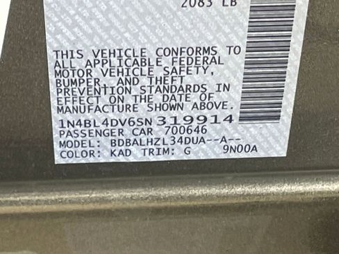 Used 2025 Nissan Altima 2.5 SV FWD image 29